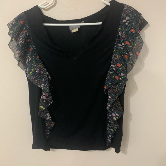 2/$25 Anthropologie top with ruffles EUC - Picture 4 of 5